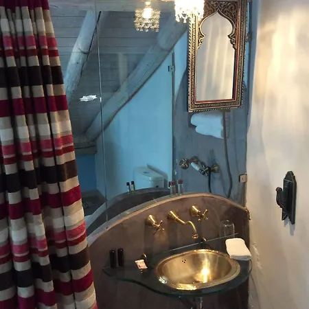 Hotel La Boheme 2*
