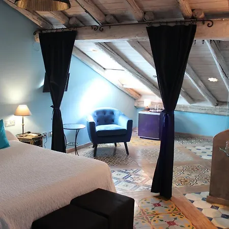 Hotel La Boheme Caces