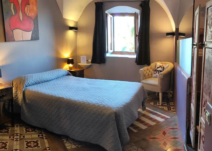 Hotel La Boheme Caces