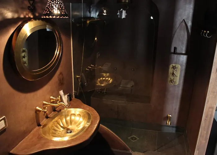 ホテル La Boheme Caces